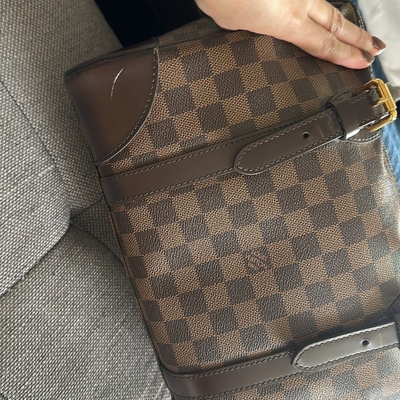 Louis Vuitton Berkeley Damier - Picture 8 of 16